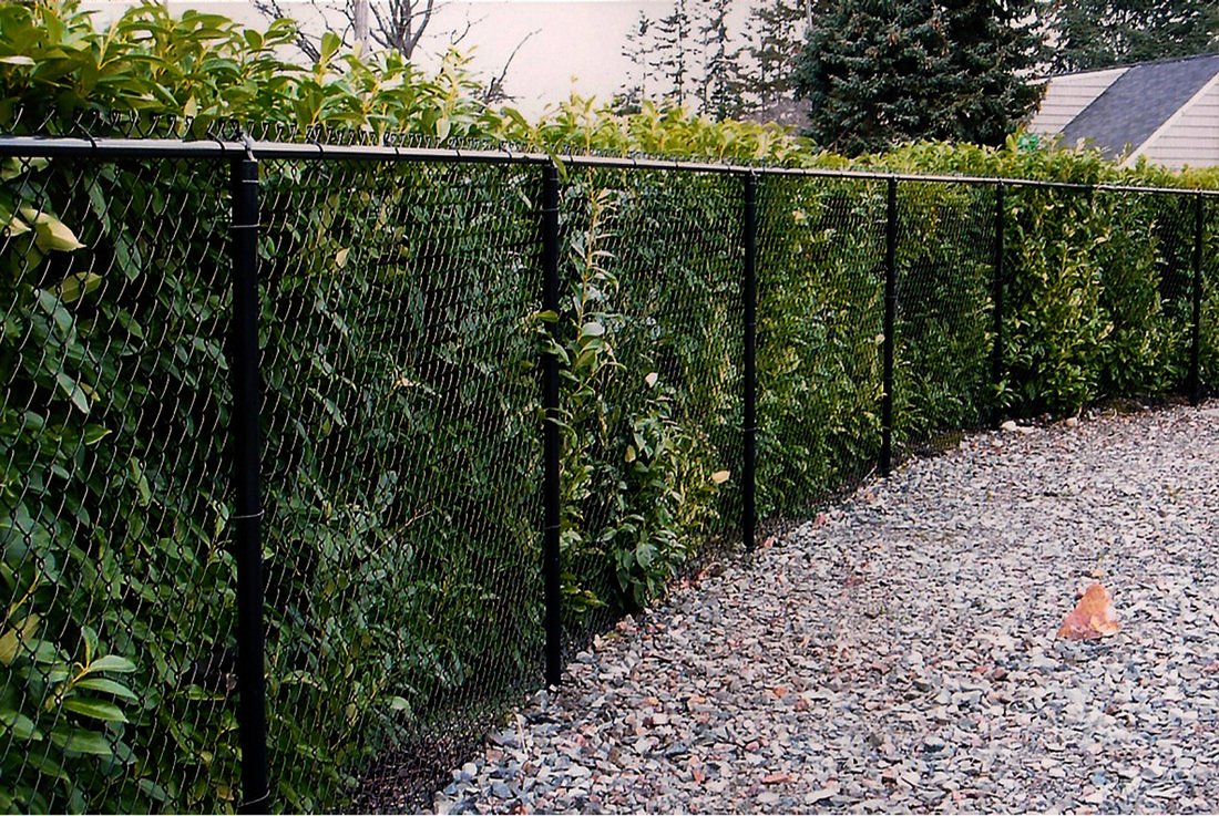 Chain Link Fence Cost & Installation Guide in 2018 ...